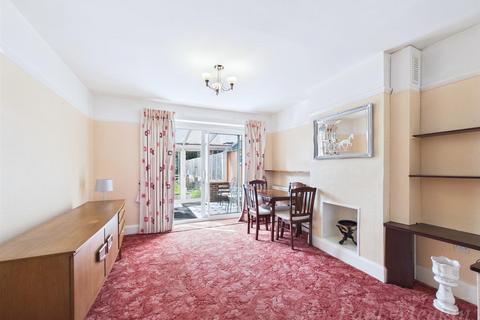 undefined, Parkway, New Addington, Croydon