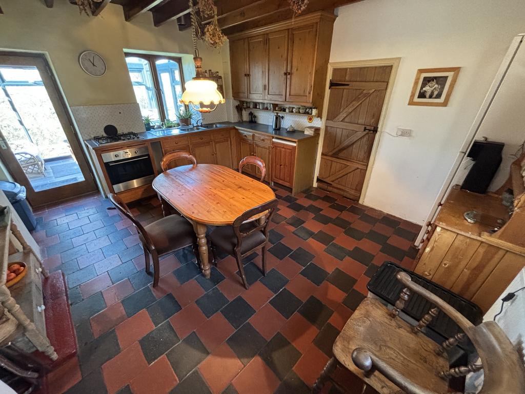 Kitchen (second image)