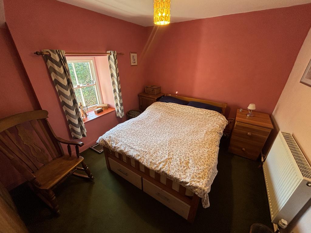 Front bedroom 1