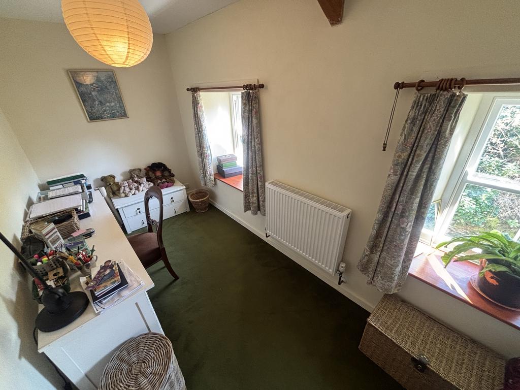 Front bedroom 3
