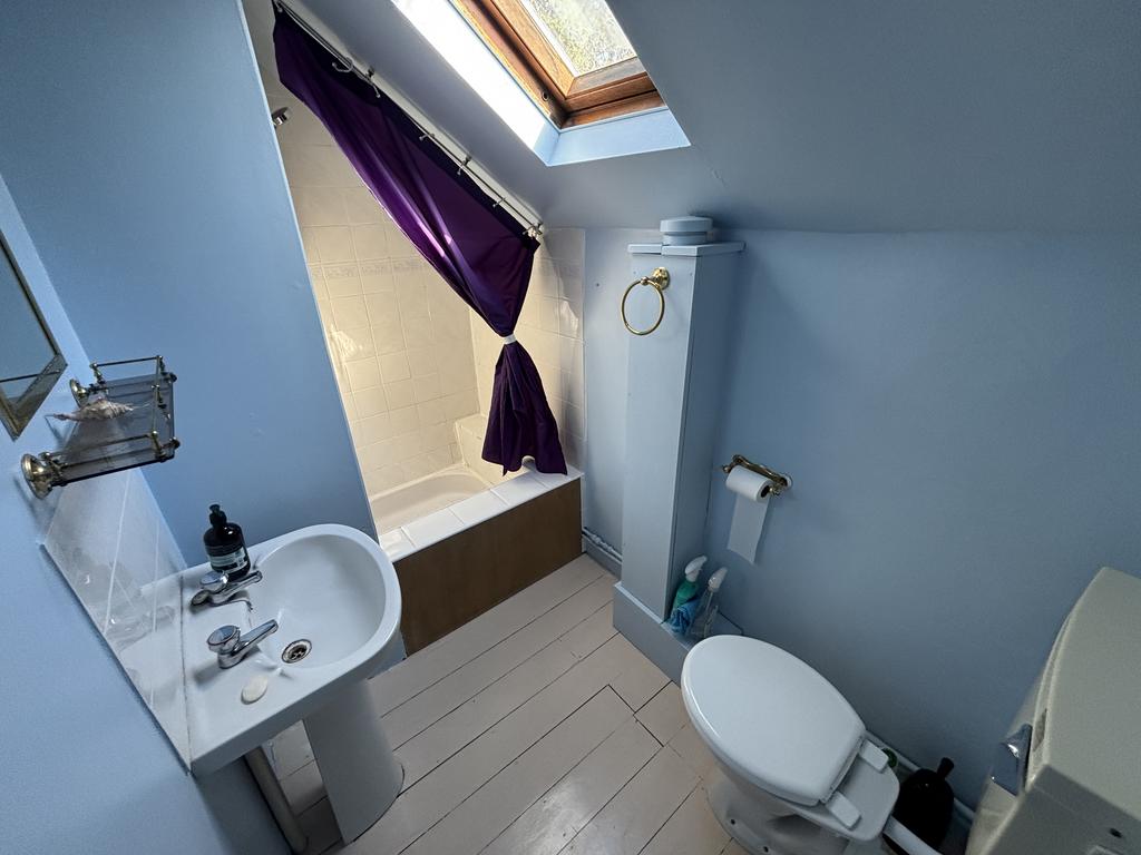 Annexe bathroom