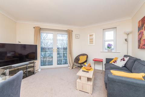 3 bedroom flat for sale, Canavan Court, Falkirk FK2