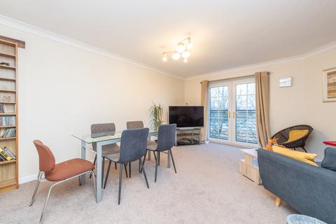 3 bedroom flat for sale, Canavan Court, Falkirk FK2