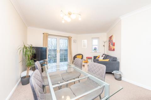 3 bedroom flat for sale, Canavan Court, Falkirk FK2