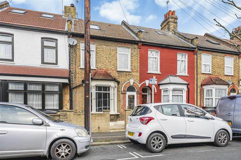3 bedroom terraced house for sale, Walpole Road, London E17