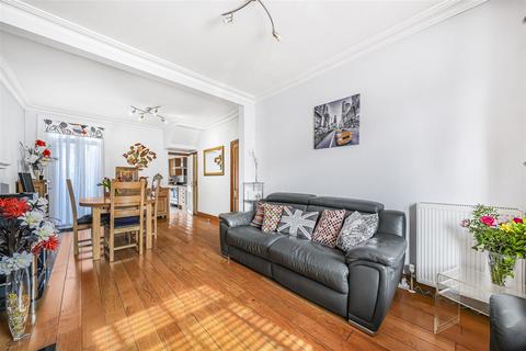 3 bedroom terraced house for sale, Walpole Road, London E17