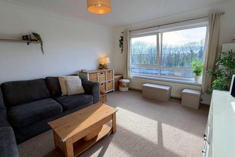 2 bedroom flat for sale, North Street, Hailsham
