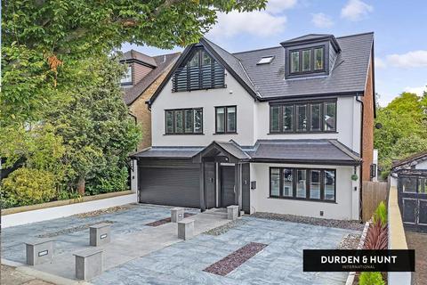 undefined, Malford Grove, London E18