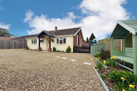 3 bedroom detached bungalow for sale, Church Road, Catfield NR29