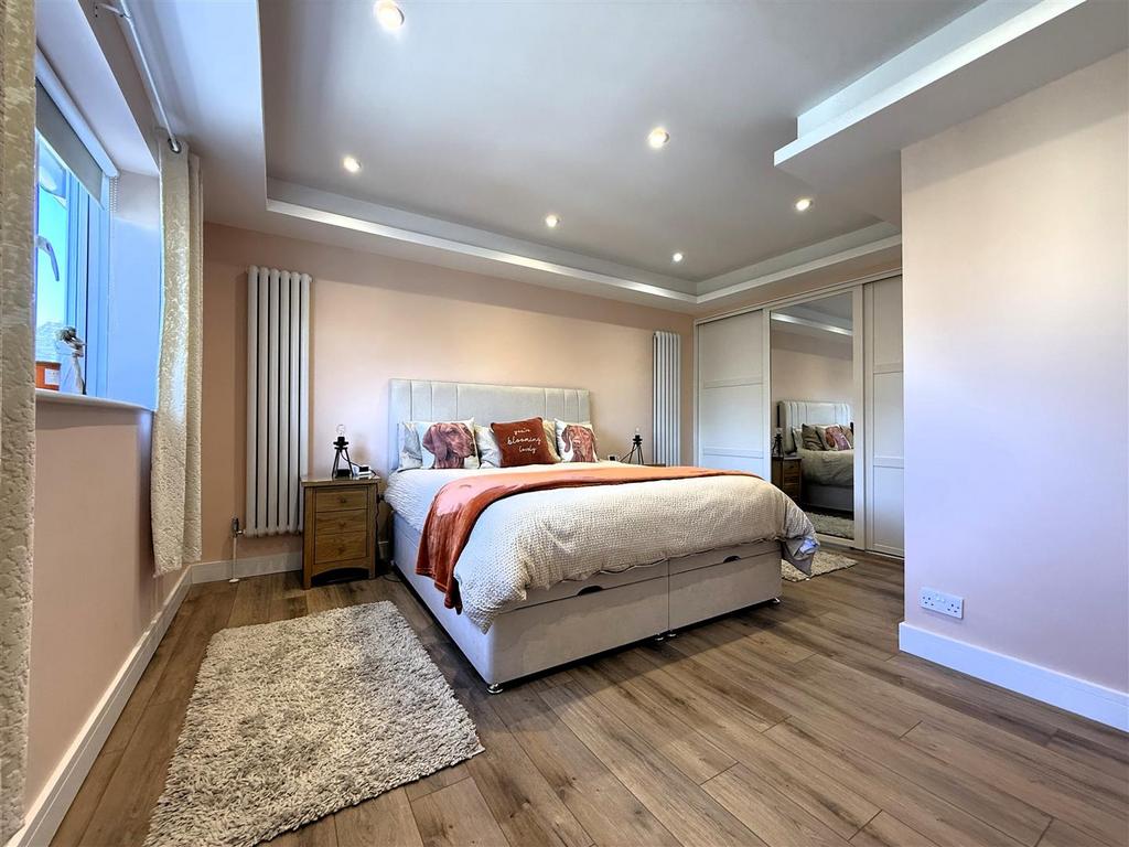 Master Bedroom I.jpeg