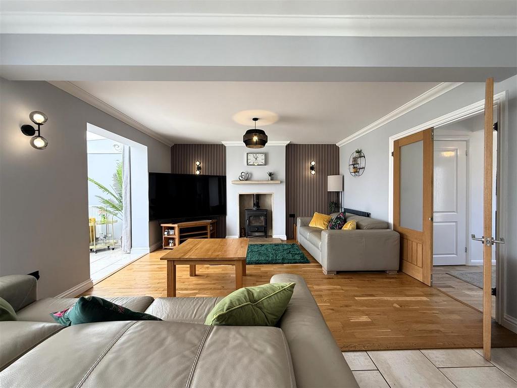 Lounge I.jpeg