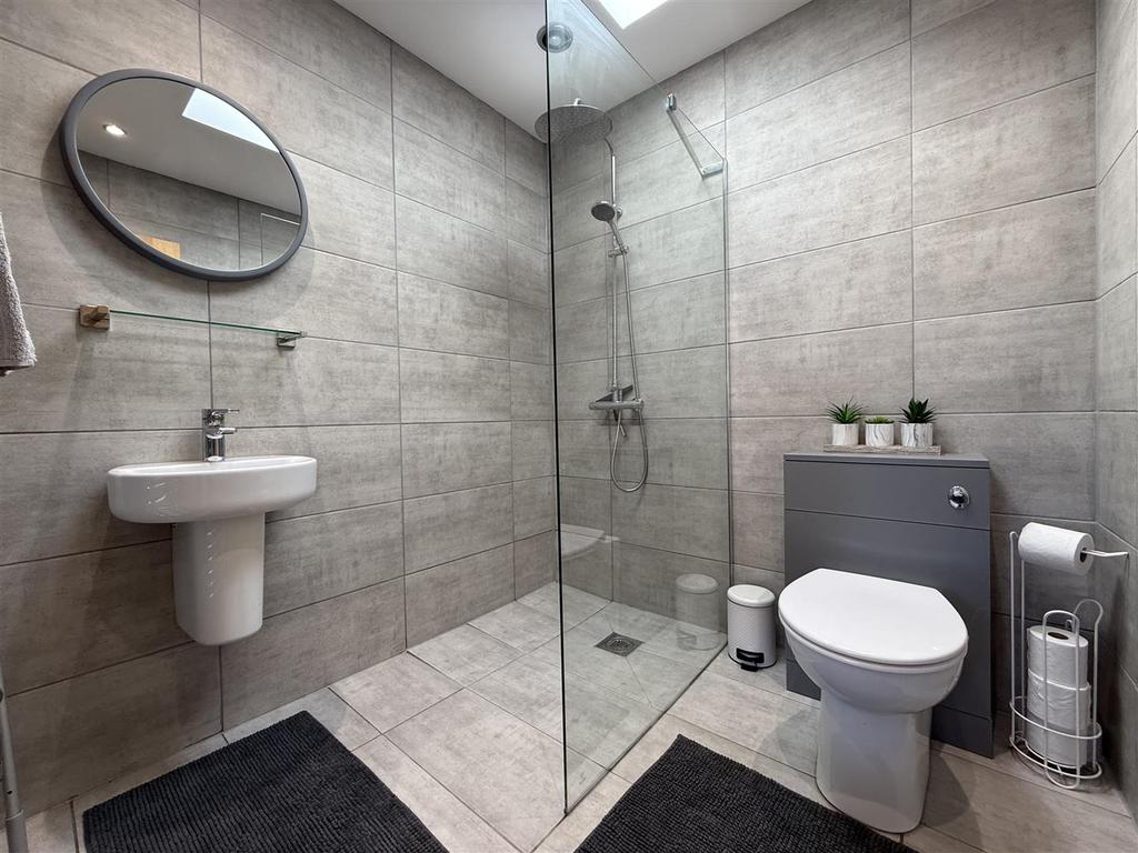 Bathroom.jpeg