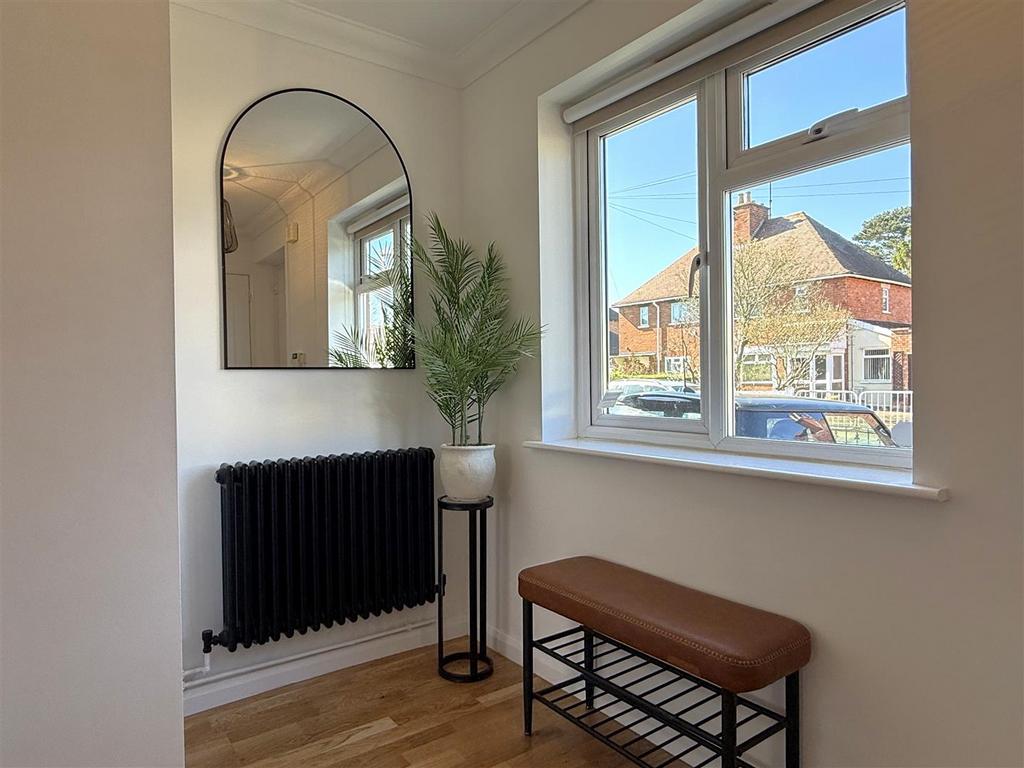 Entryway 1.jpeg