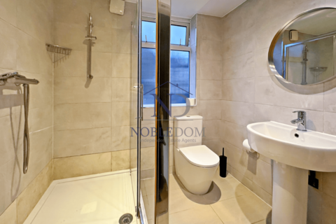 undefined, Clifton Road, Isleworth, TW7