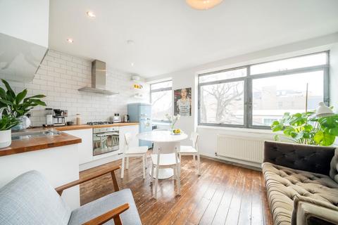1 bedroom flat for sale, King Edward's Road, London E9