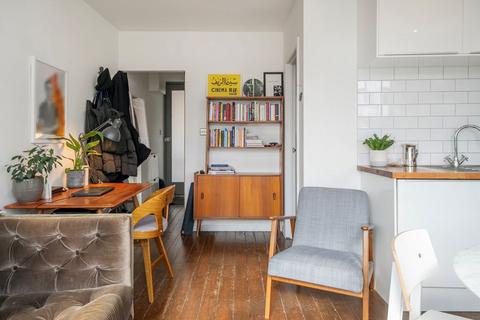 1 bedroom flat for sale, King Edward's Road, London E9