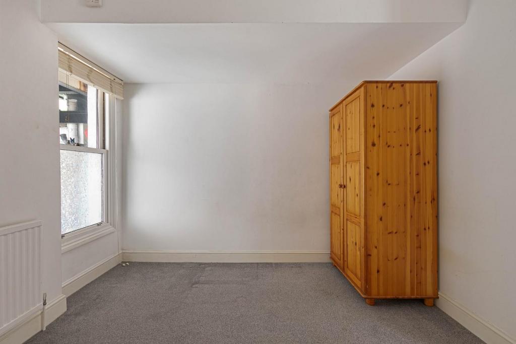 15a Queensthorpe Road, SE26 - 4.jpg