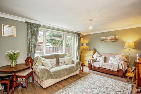 undefined, Moore Close, Nottingham, NG2