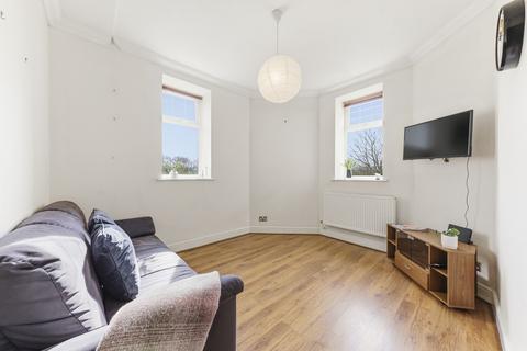 undefined, The Strone, Apperley Bridge, BD10