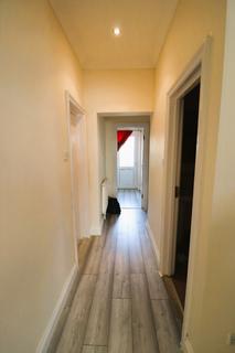 2 bedroom flat to rent, Melbourne Road, Ilford IG1