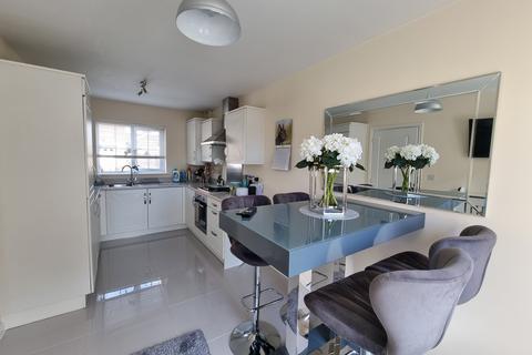 3 bedroom property to rent, Swansea SA4