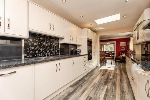 2 bedroom detached bungalow for sale, New Road, Old Snydale, Pontefract