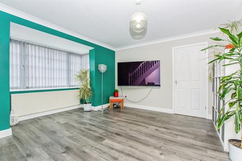 2 bedroom end of terrace house for sale, Kingfisher Drive, Wisbech