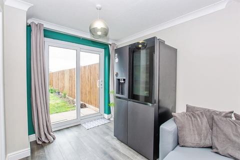 2 bedroom end of terrace house for sale, Kingfisher Drive, Wisbech