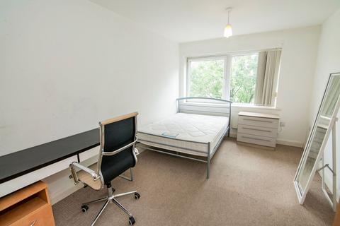 2 bedroom flat to rent, Denmark Road, Manchester, M15