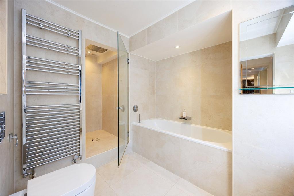 En Suite Bathroom