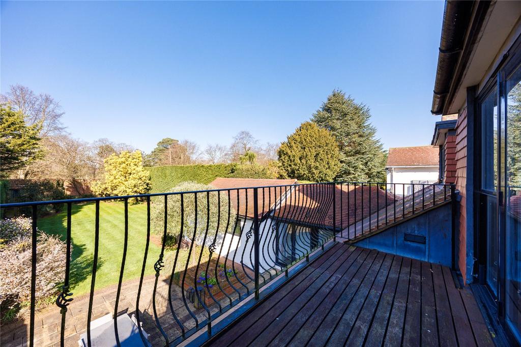 Rear Balcony
