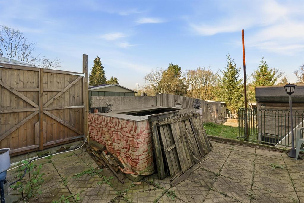 307 Llantarnam Road-16.jpg