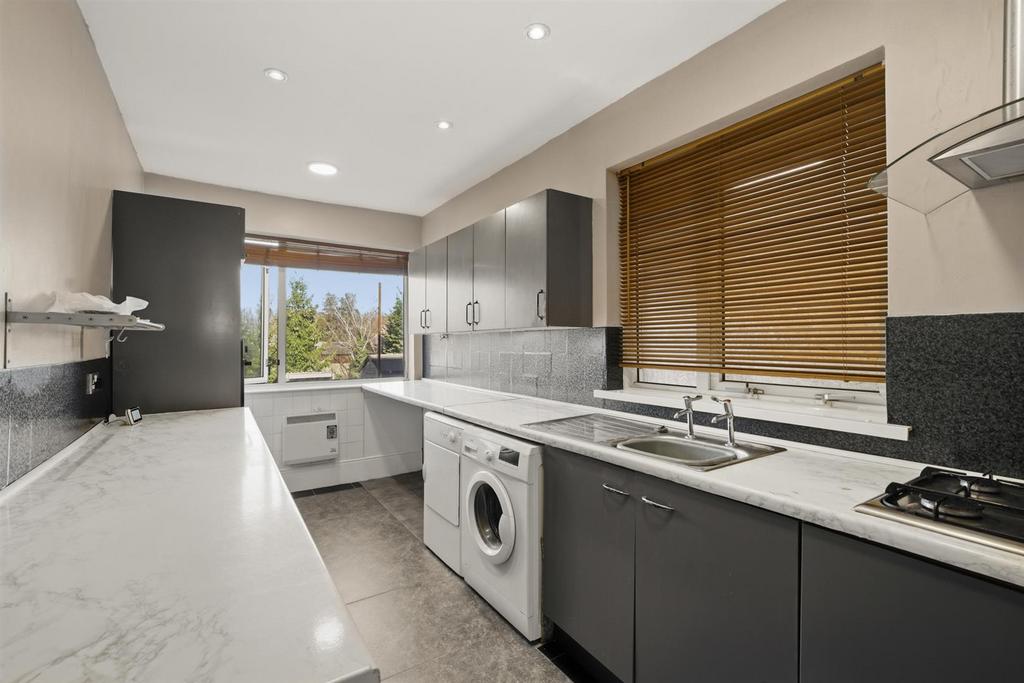307 Llantarnam Road-12.jpg