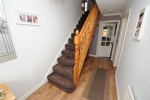 4 bedroom detached house for sale, Cross Road, Idle, Bradford