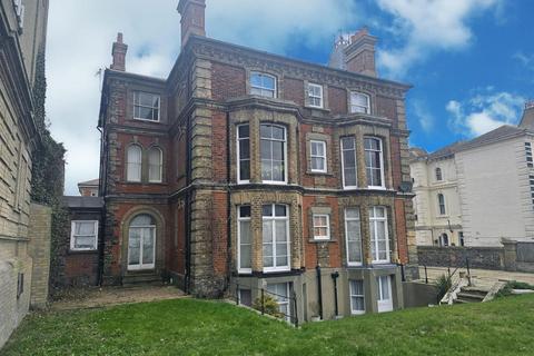undefined, Kirkley Cliff, Lowestoft