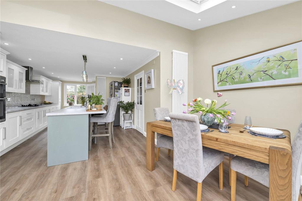 Kitchen/Dining Area