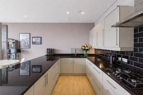 2 bedroom flat for sale, Chiswick Green Studios, London, W4