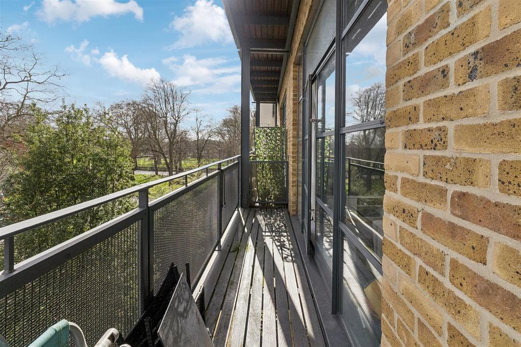 FOR SALE - Chiswick Green Studios, W4