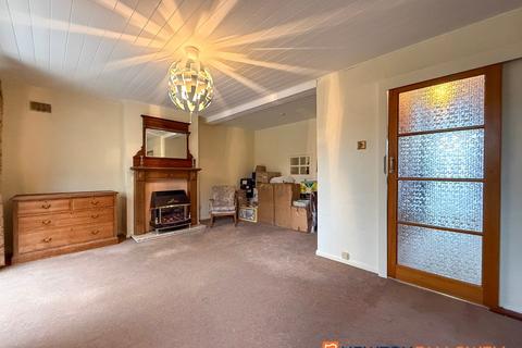 3 bedroom semi-detached house for sale, Ellerslie Close, Newark NG24