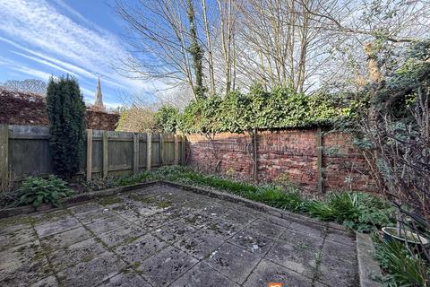 3 bedroom semi-detached house for sale, Ellerslie Close, Newark NG24