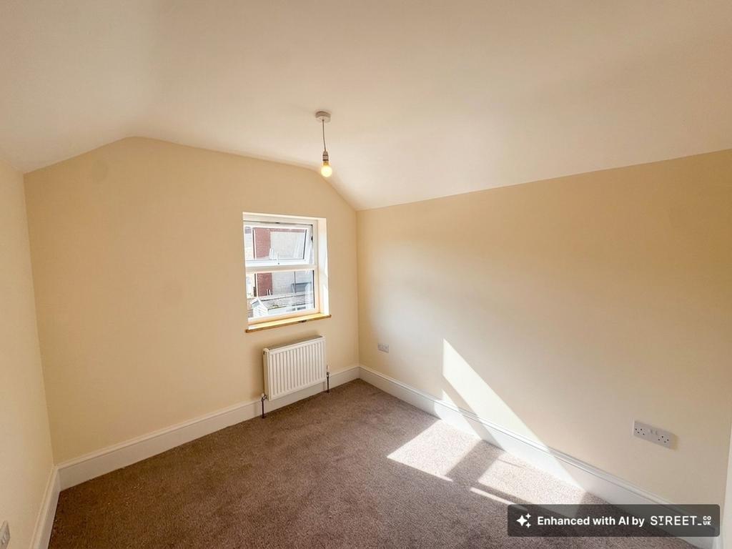 Rear single bedroom