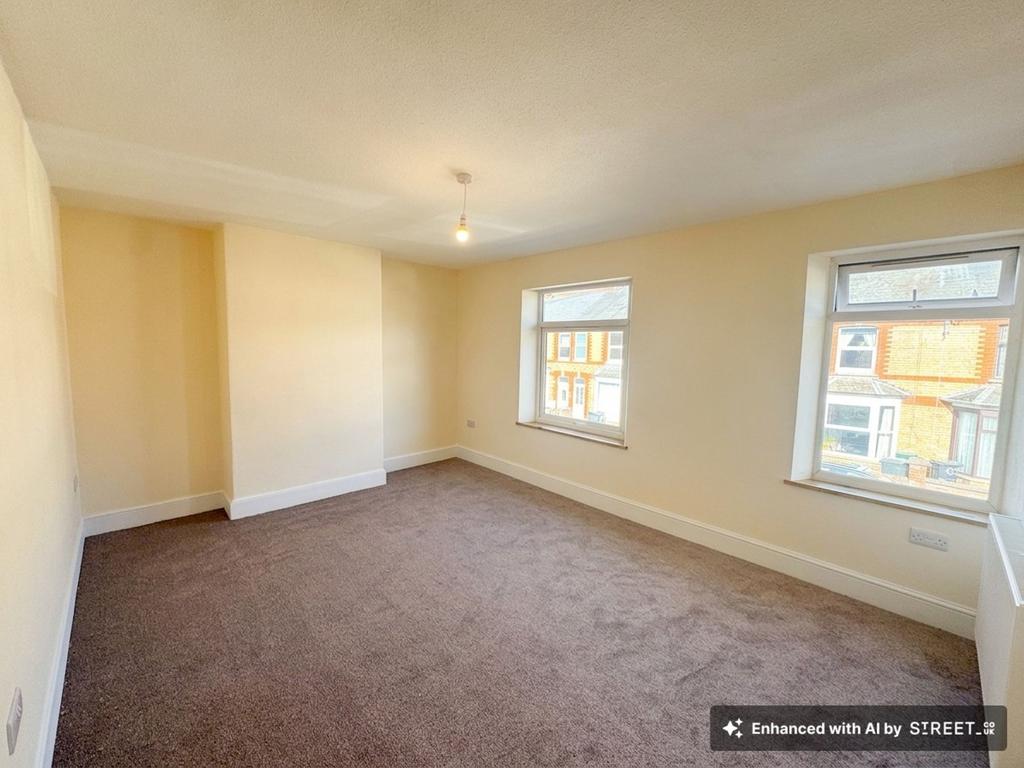 Front double bedroom