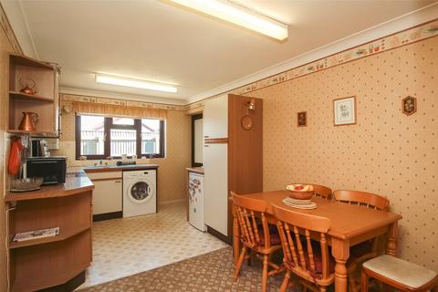 2 bedroom bungalow for sale, West Moor Way, Northam, Bideford, EX39