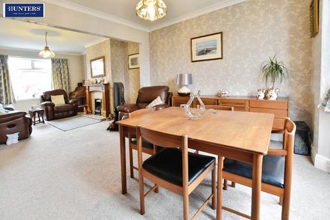 3 bedroom semi-detached house for sale, Stockshill Road, Scunthorpe