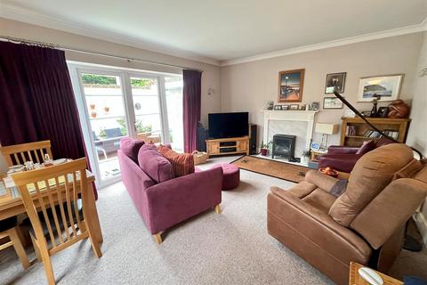 undefined, Rougemont Close, Salisbury
