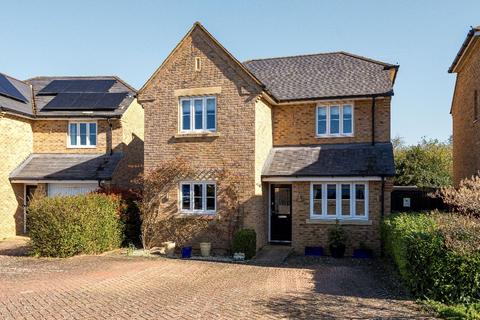 undefined, Canons Close, Bedford
