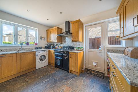 undefined, Canons Close, Bedford