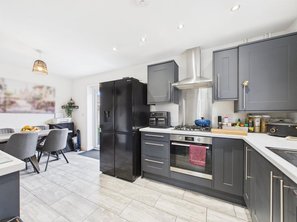 Breakfast/kitchen
