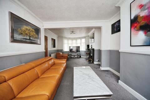 undefined, Somerset Avenue, Luton