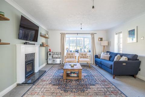 4 bedroom detached house for sale, Howards Way, Ivybridge PL21